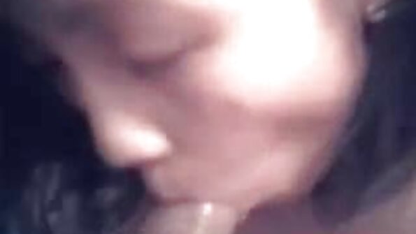 Babe fondling titties badag nya sakumaha anjeunna plows pussy nya